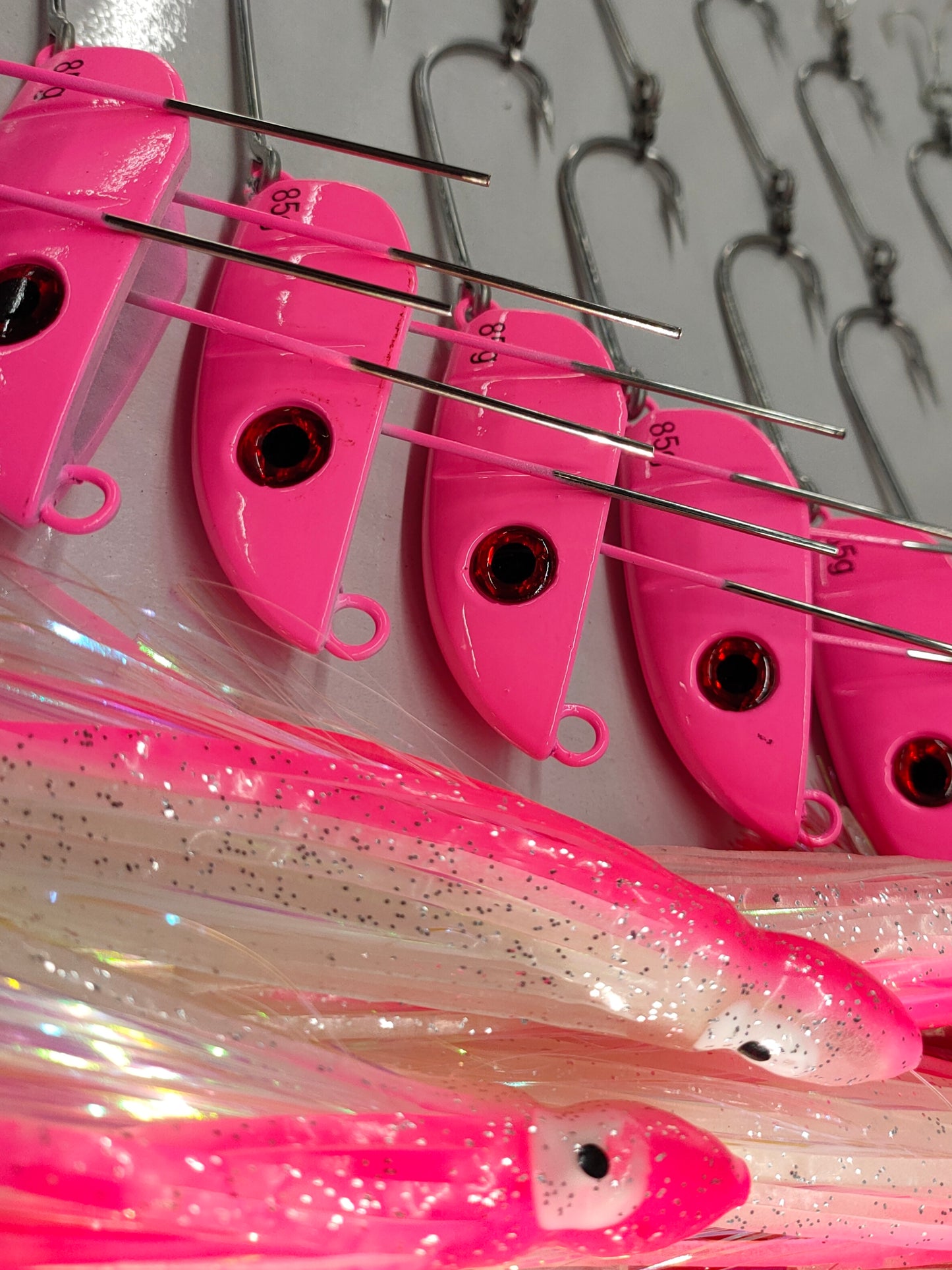 85g Chin Weight with 2 x 7/0 s/s hooks and treble stinger for catching Spanish Mackerel